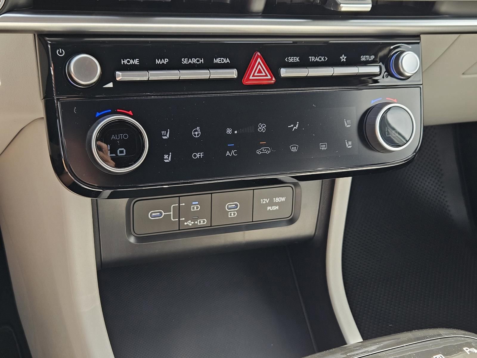 New 2026 Hyundai Tucson Limited image 19