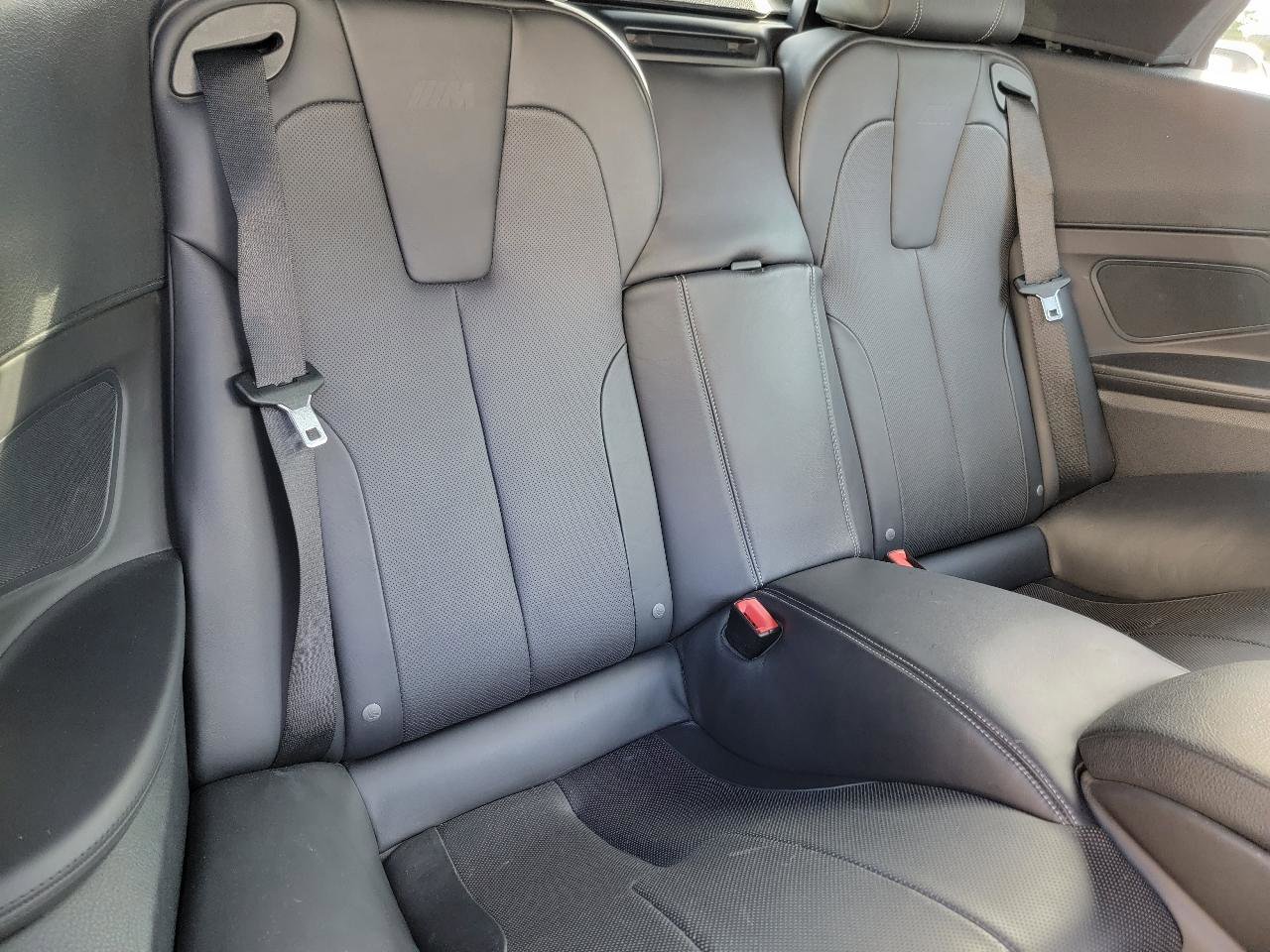Used 2015 BMW M6 Convertible RWD image 38