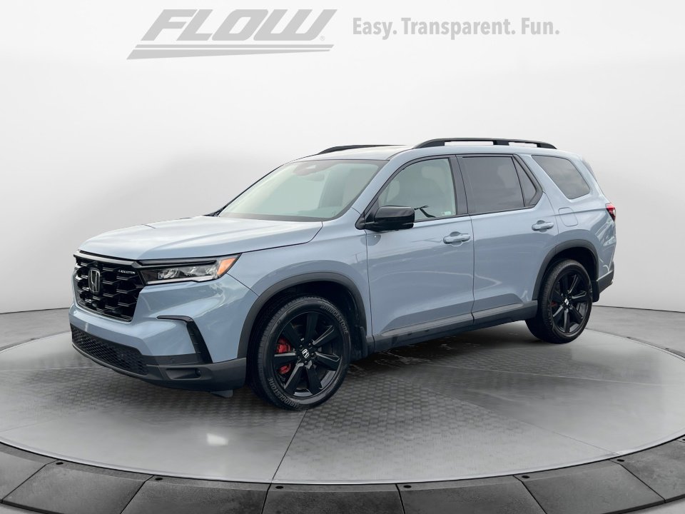 Certified 2025 Honda Pilot Black Edition image 3
