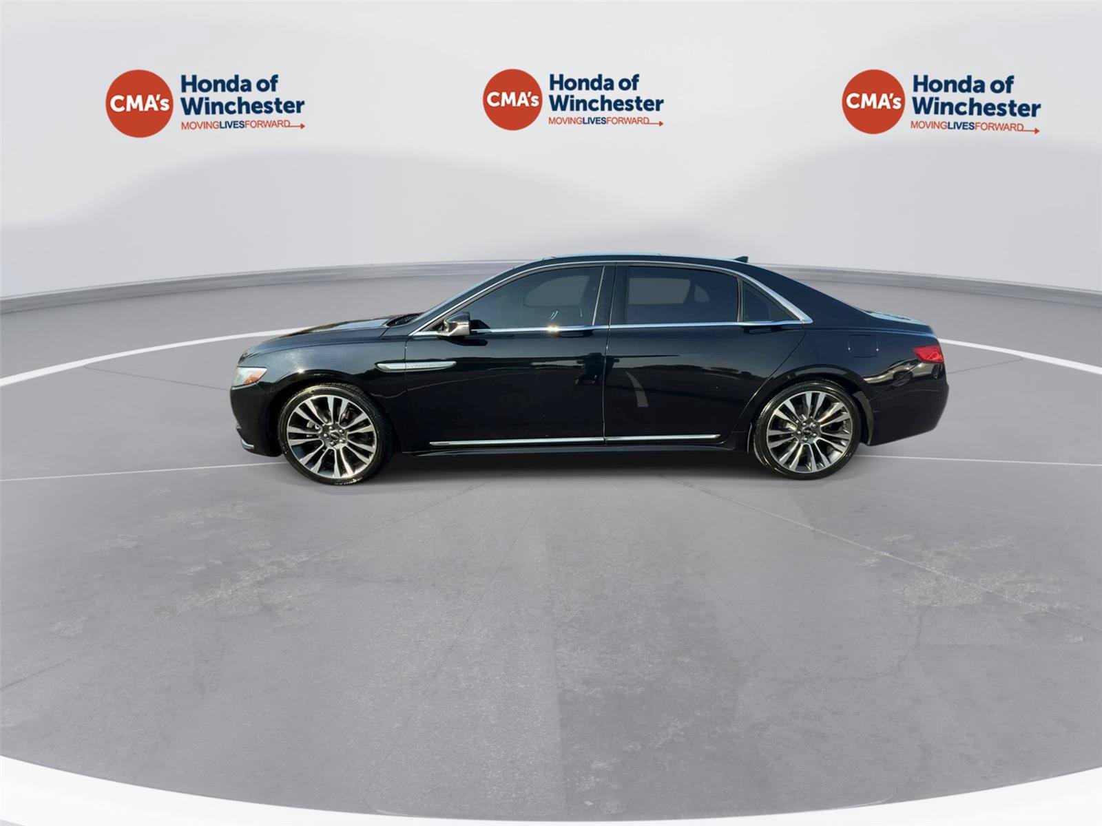 Used 2019 Lincoln Continental Select w/ Continental Climate Package AWD/4WD image 8