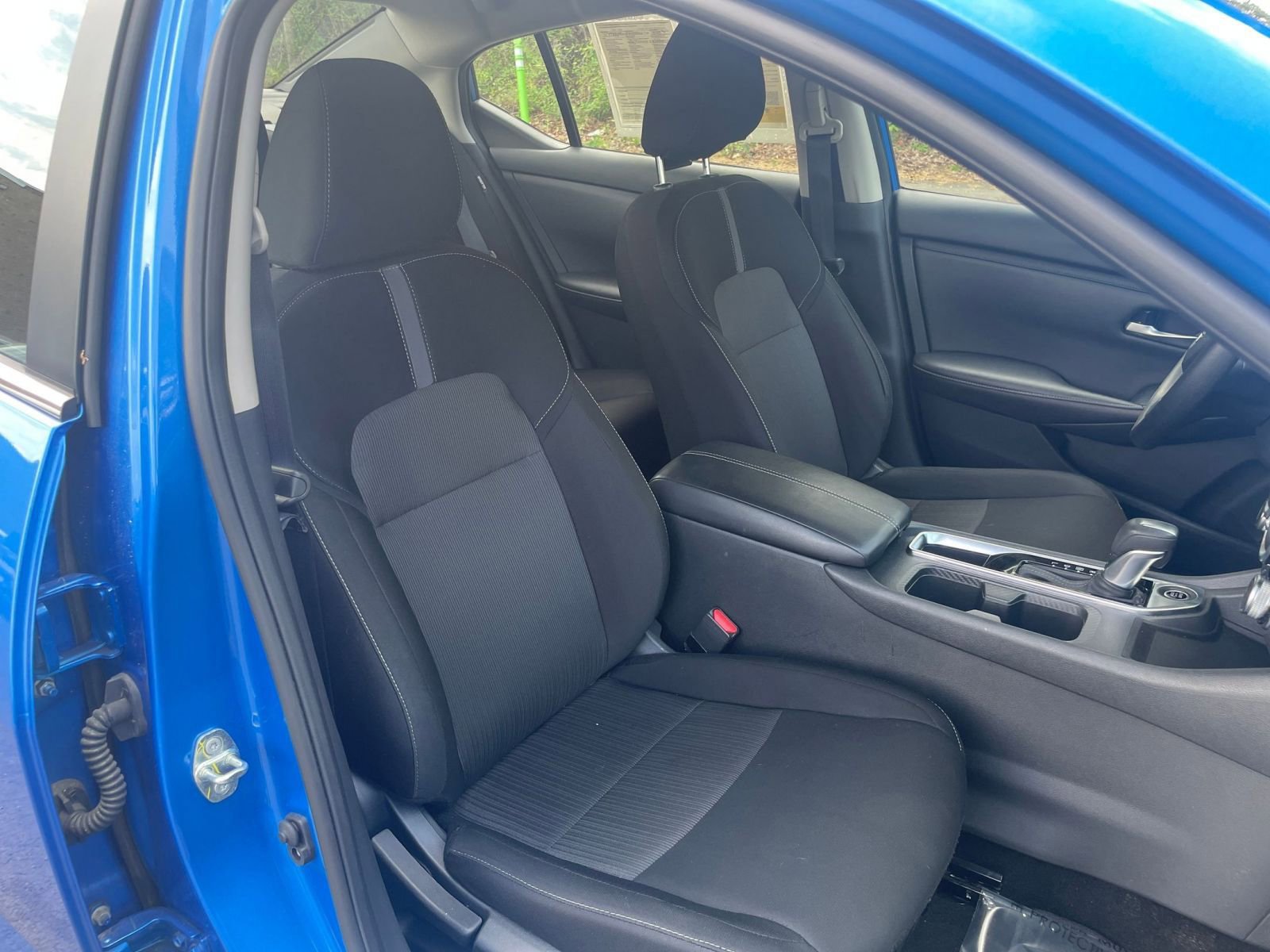 Used 2025 Nissan Sentra SV image 34