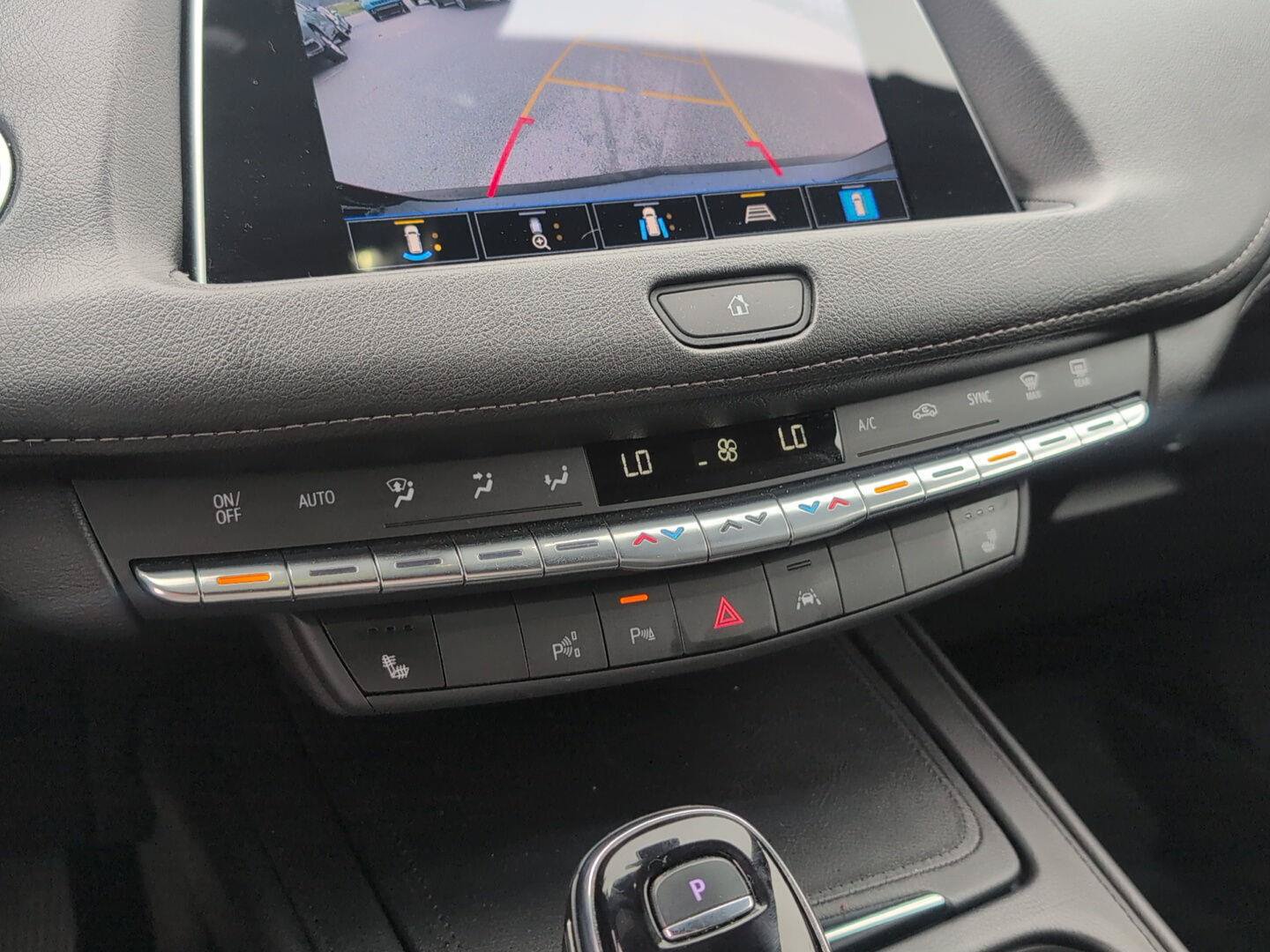 Used 2022 Cadillac XT4 Premium Luxury w/ Sun And Sound Package AWD/4WD image 31