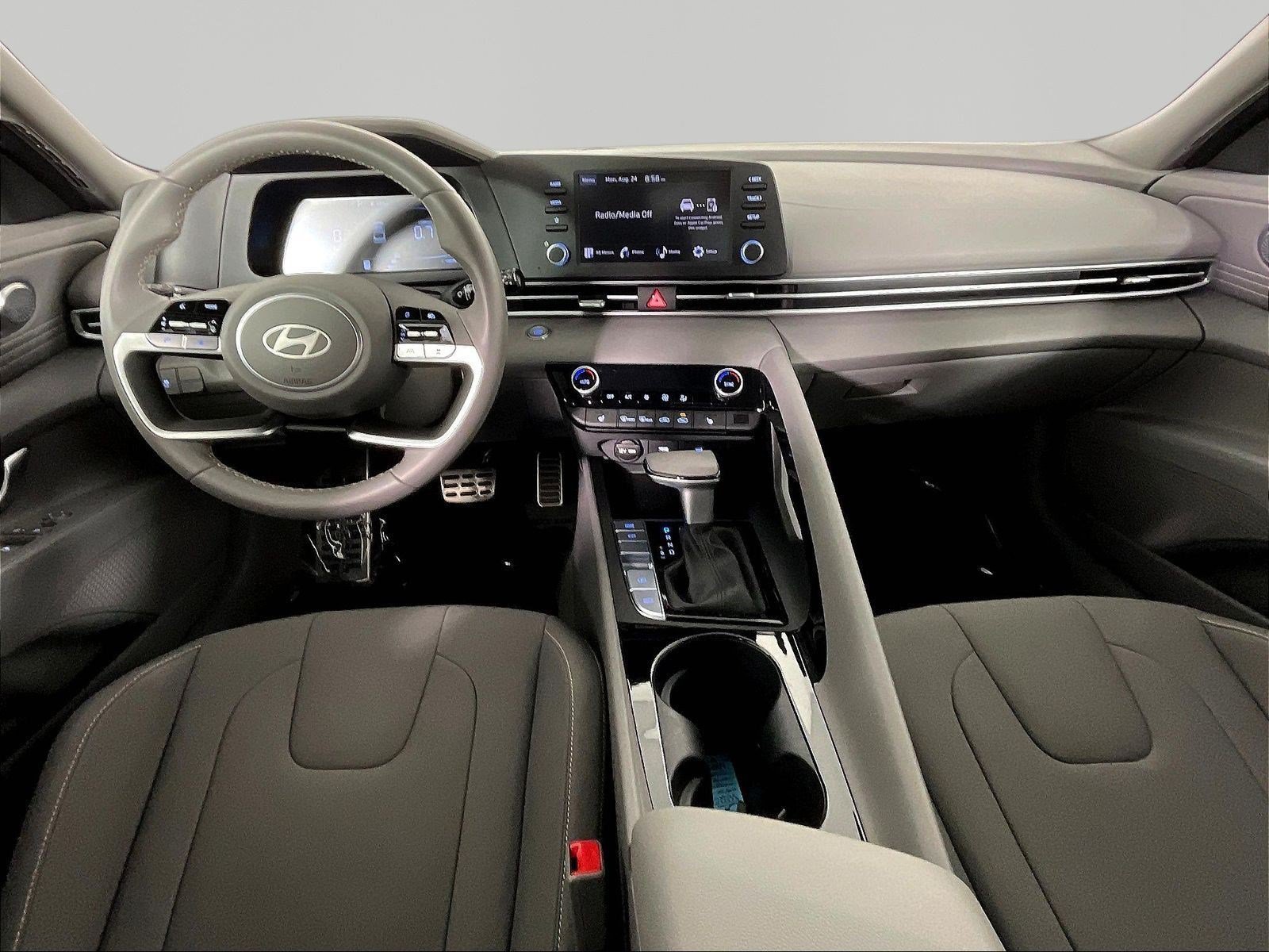 Certified 2026 Hyundai Elantra SEL Sport FWD image 7