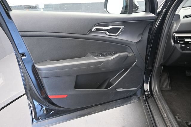 Used 2026 Kia Sportage LX FWD image 16
