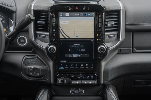 New 2026 RAM 3500 Laramie AWD/4WD image 32
