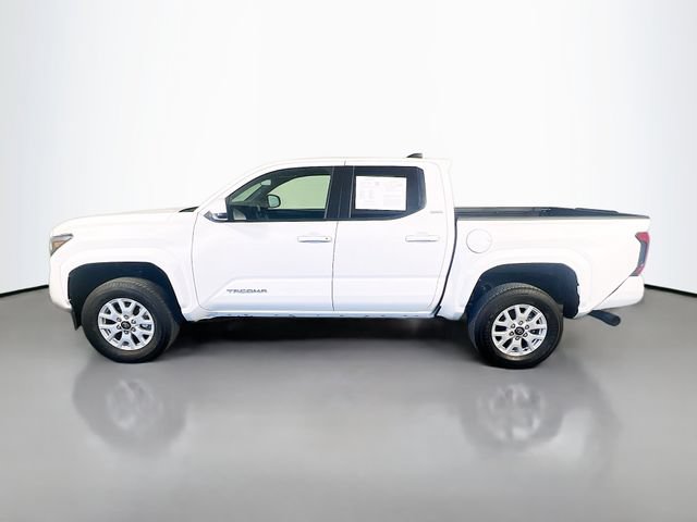 Used 2024 Toyota Tacoma SR5 AWD/4WD image 5