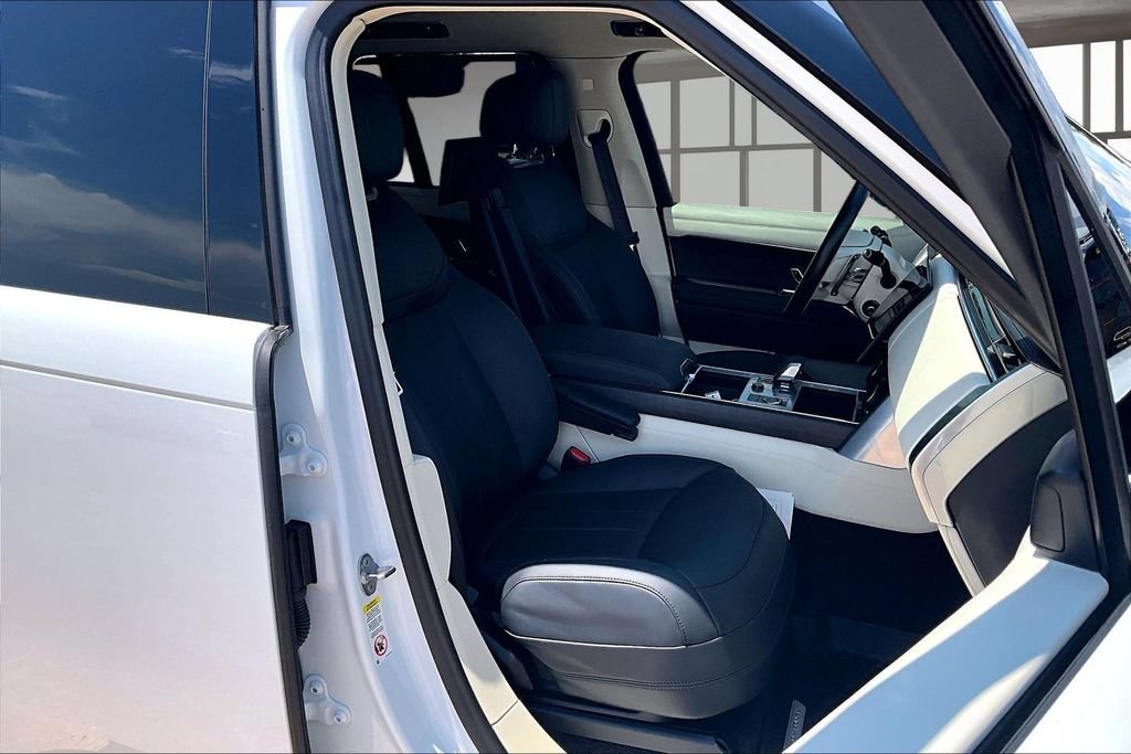 Used 2023 Land Rover Range Rover Autobiography AWD/4WD image 7