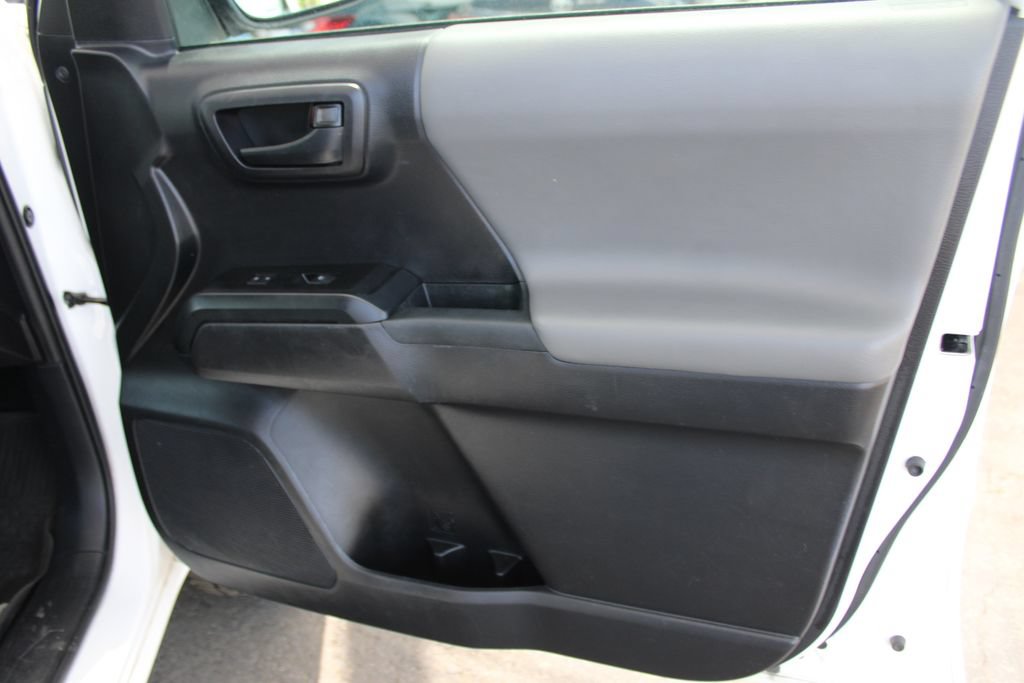 Used 2020 Toyota Tacoma SR AWD/4WD image 45