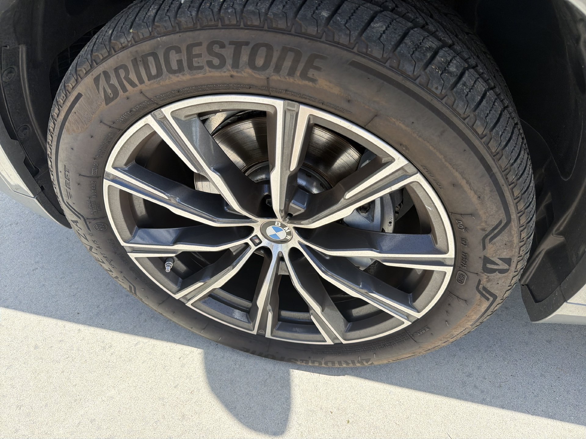 Used 2025 BMW X5 xDrive40i AWD/4WD image 10