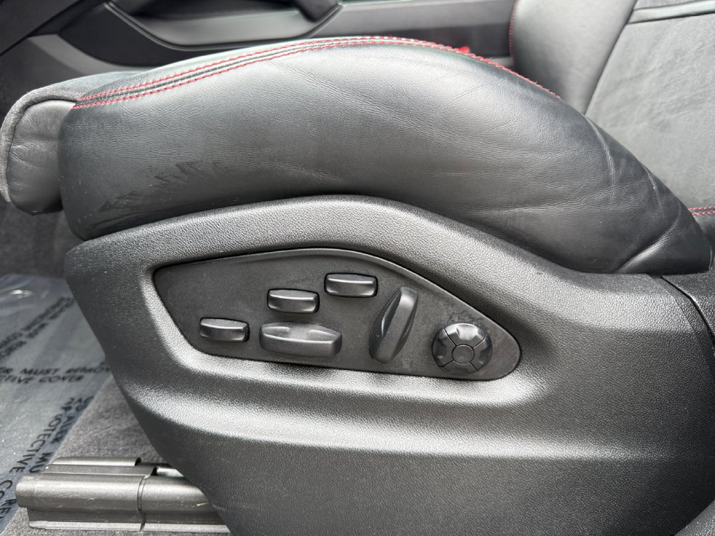Used 2023 Porsche Cayenne GTS w/ Premium Package AWD/4WD image 10