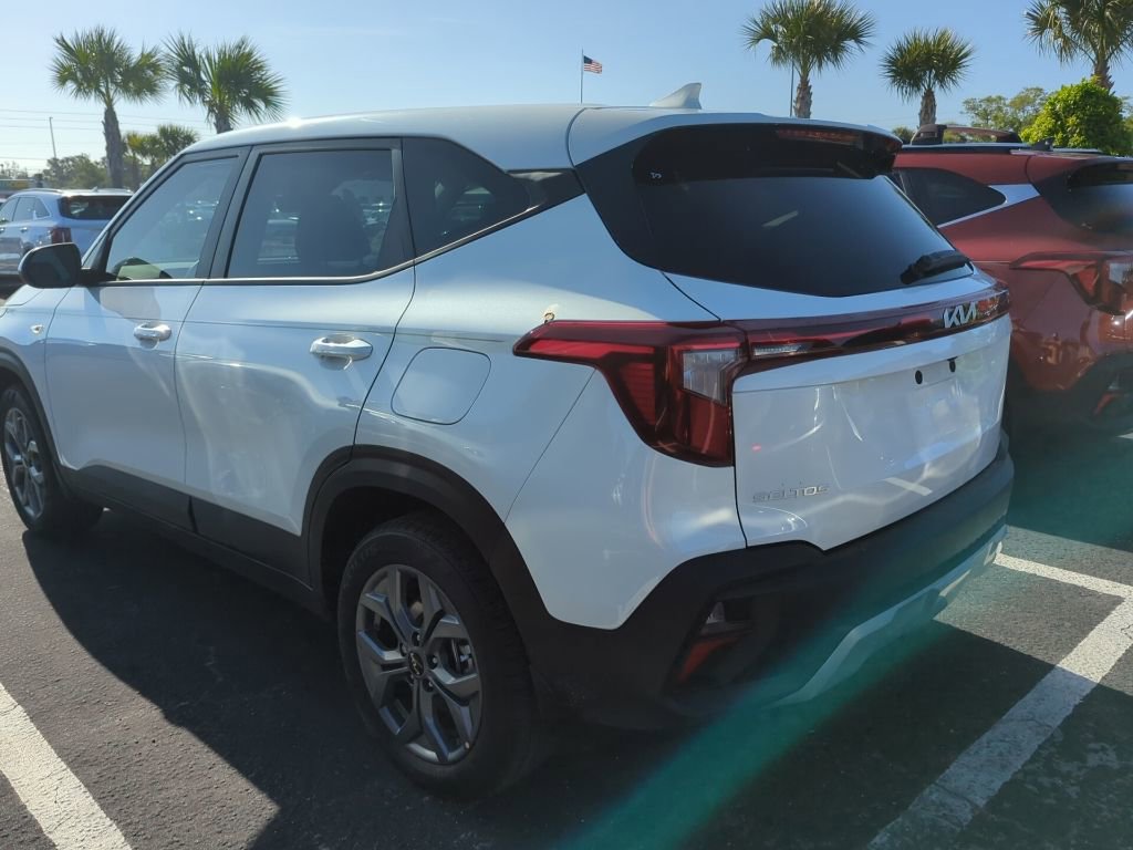 Certified 2025 Kia Seltos LX image 8