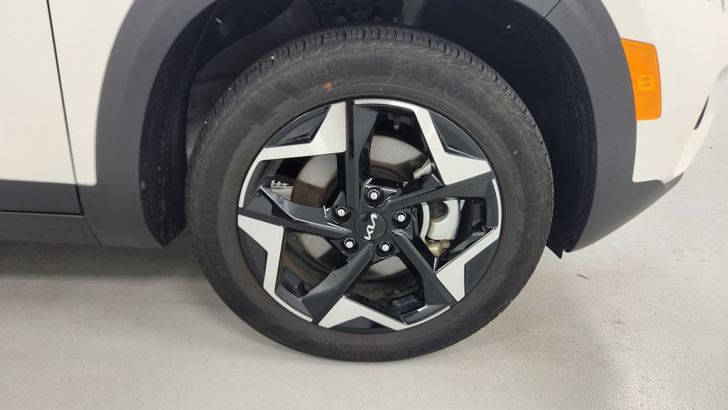 Used 2026 Kia Seltos S AWD/4WD image 9