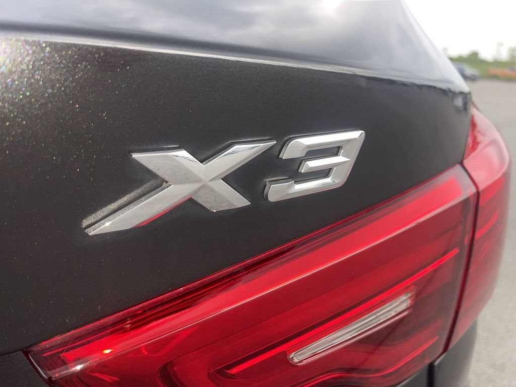 Used 2018 BMW X3 xDrive30i AWD/4WD image 13