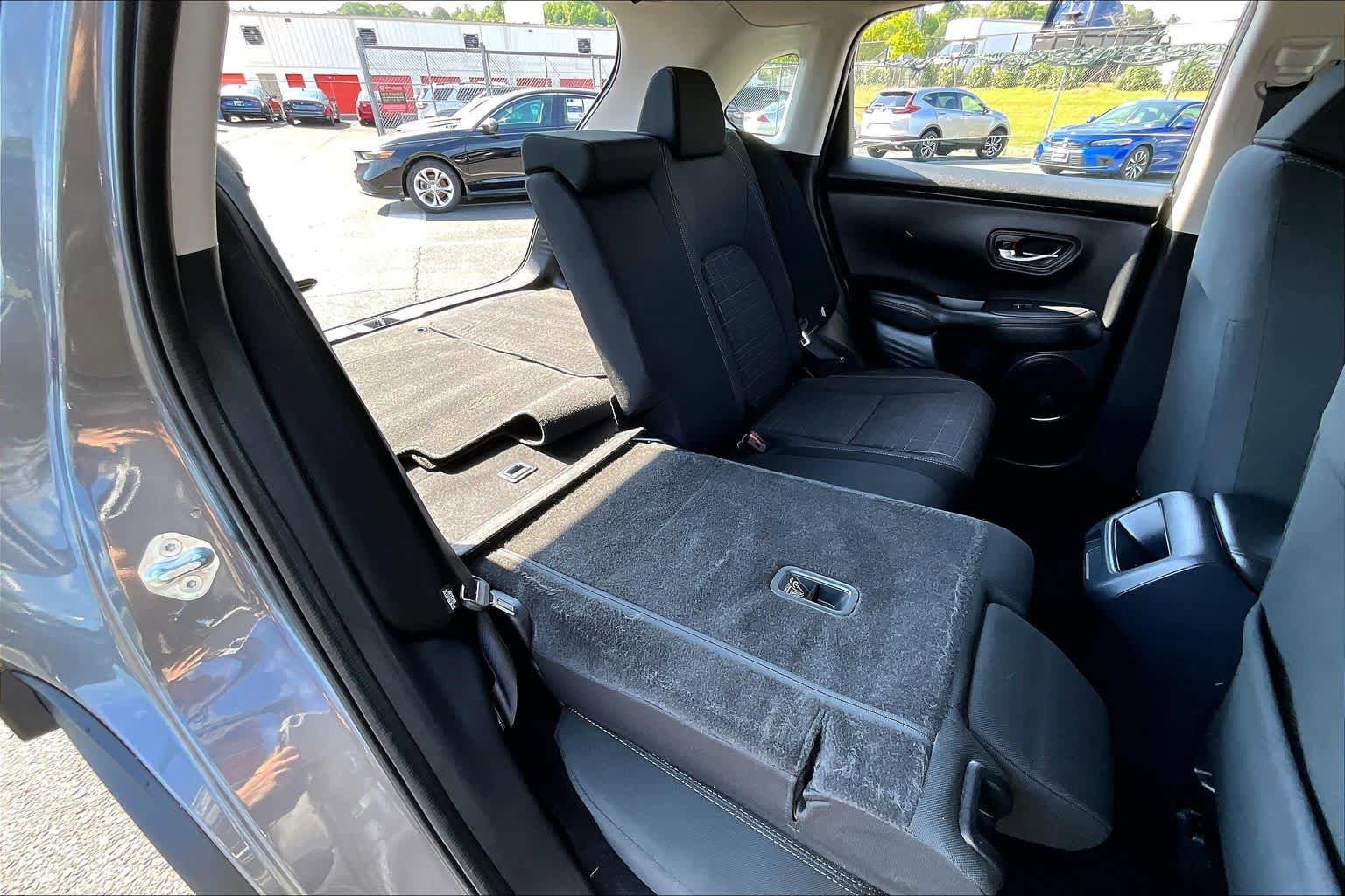 Used 2024 Honda HR-V LX image 19