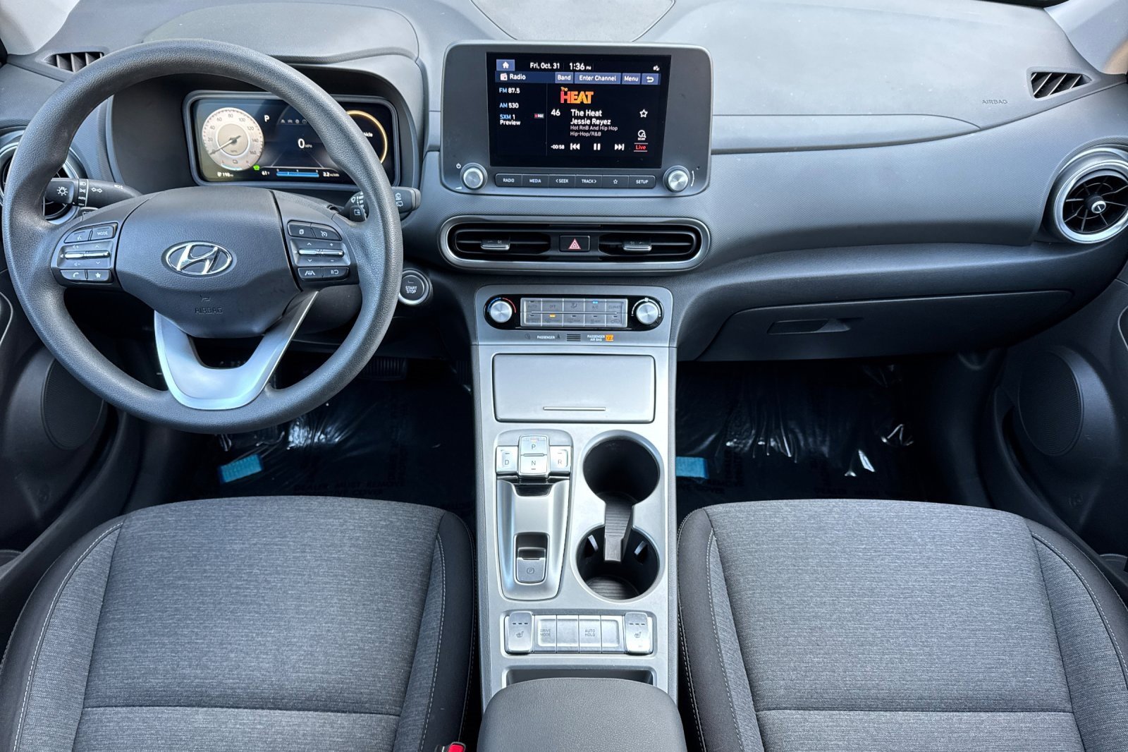 Used 2023 Hyundai Kona SE w/ Cargo Package image 15