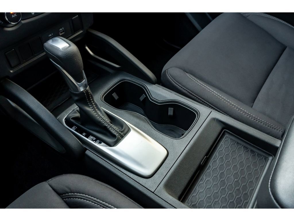 Used 2023 Nissan Frontier SV image 24