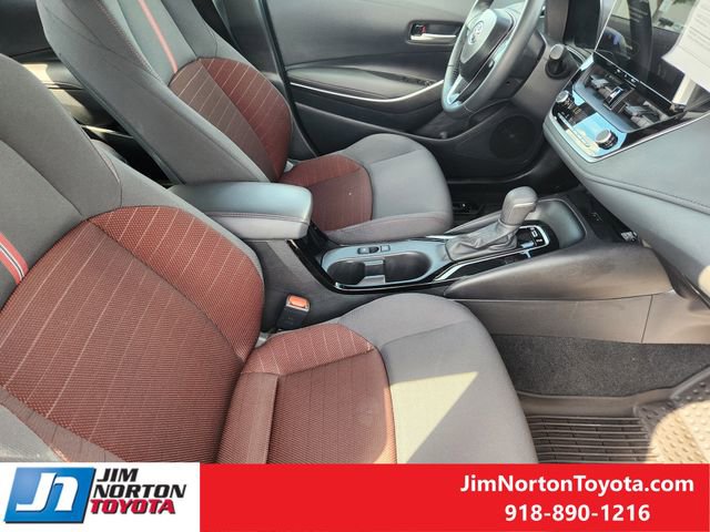 Used 2025 Toyota Corolla SE w/ SE Premium Package FWD image 15