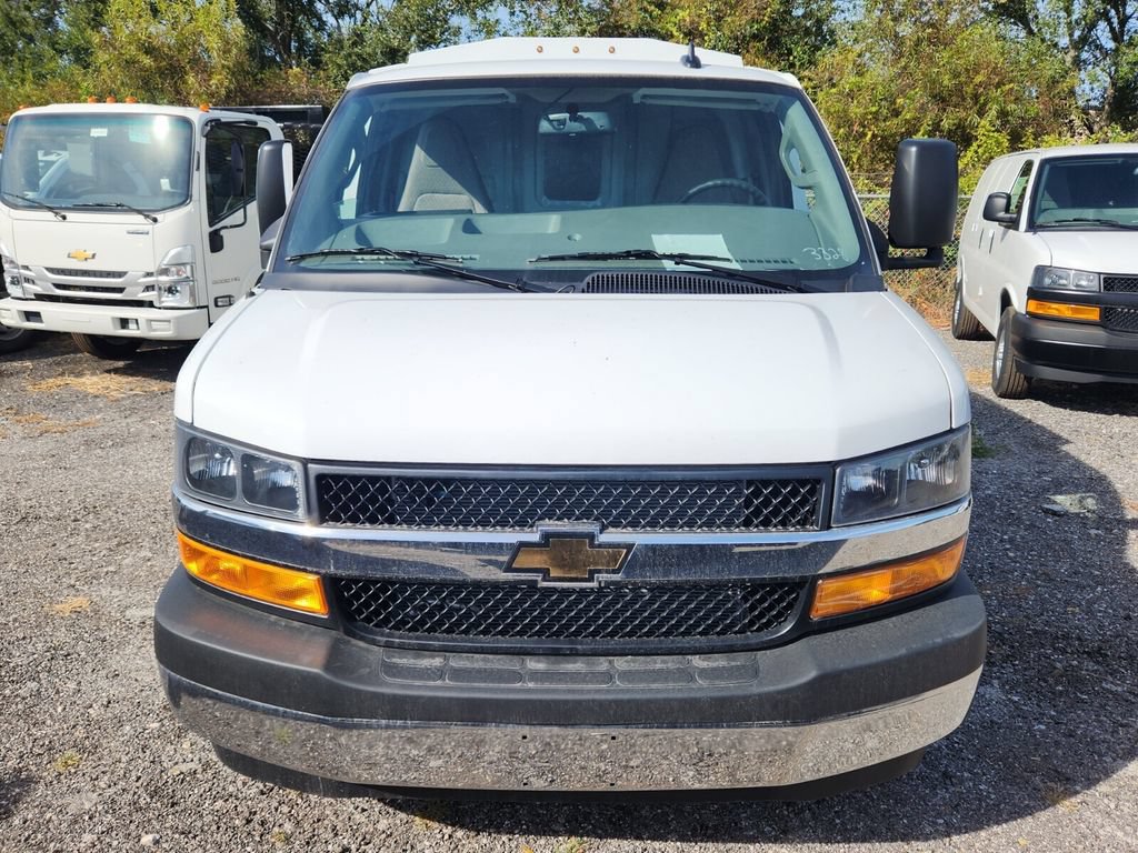 New 2025 Chevrolet Express 3500 w/ Power Convenience Package RWD image 4