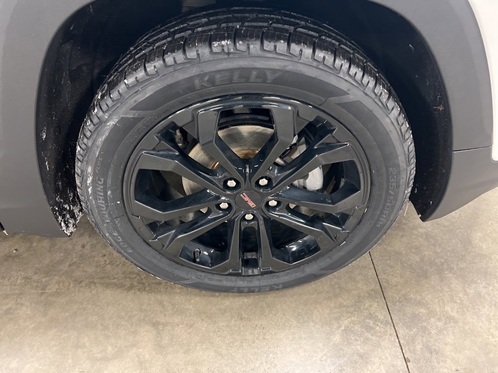 Certified 2022 GMC Terrain SLE w/ Driver Convenience Package image 19