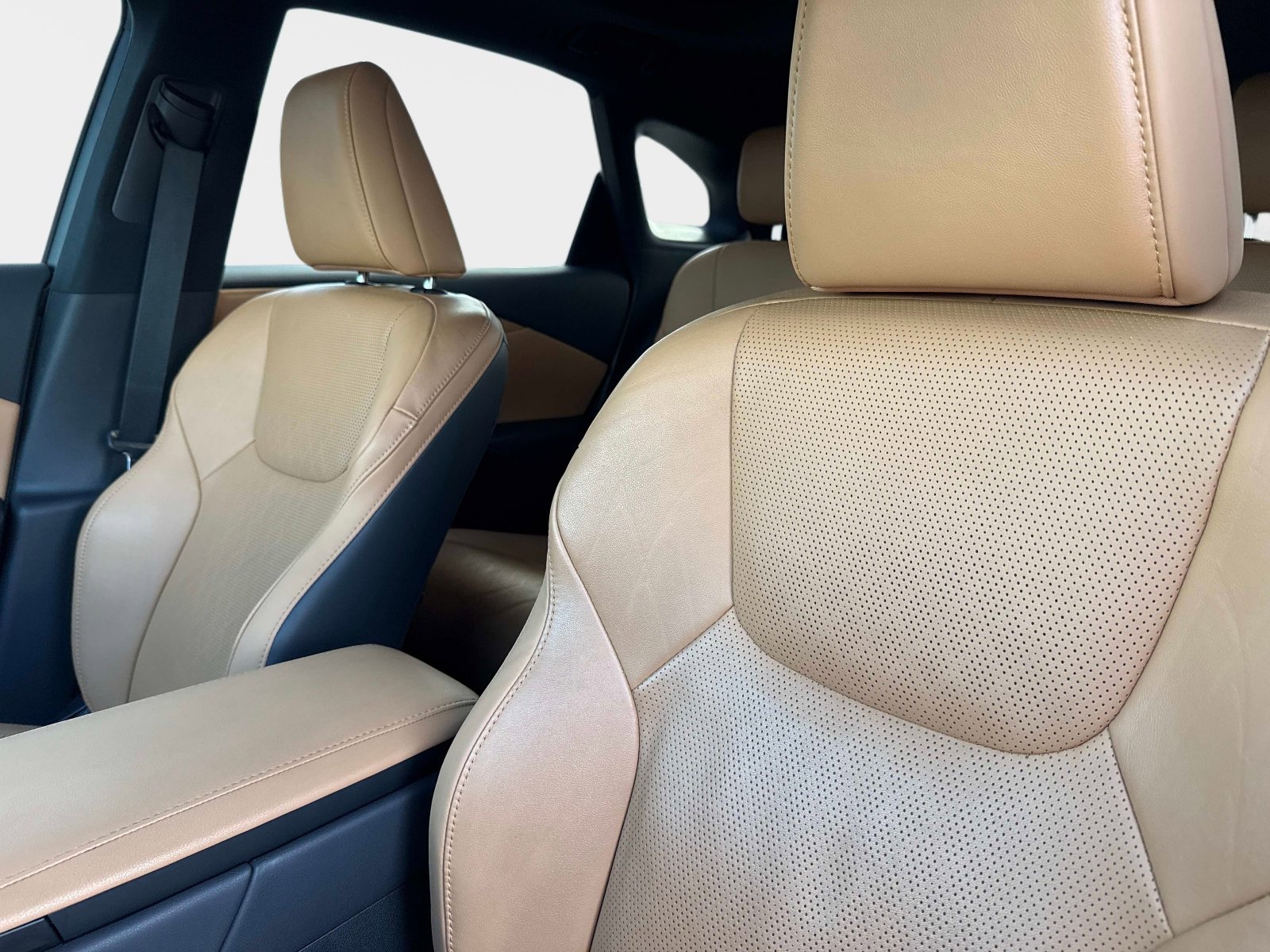 Used 2023 Lexus RX 350 Premium Plus w/ Accessory Package image 21