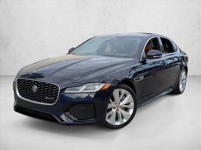 Used 2022 Jaguar XF R-Dynamic SE image 1
