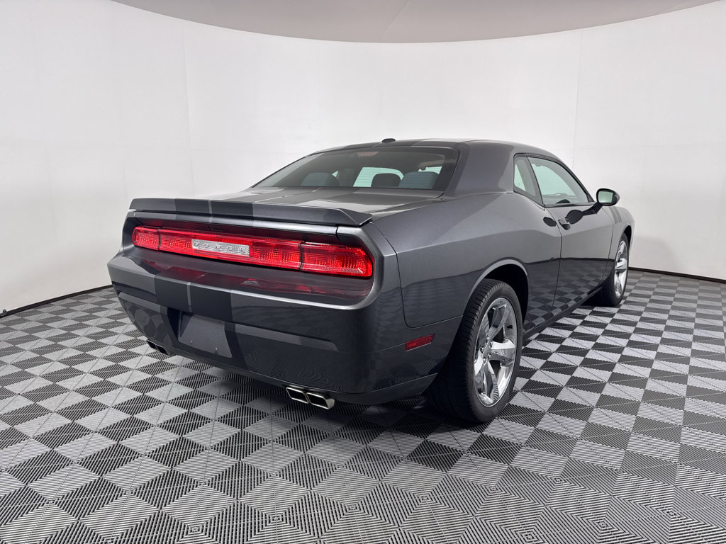 Used 2014 Dodge Challenger R/T image 19