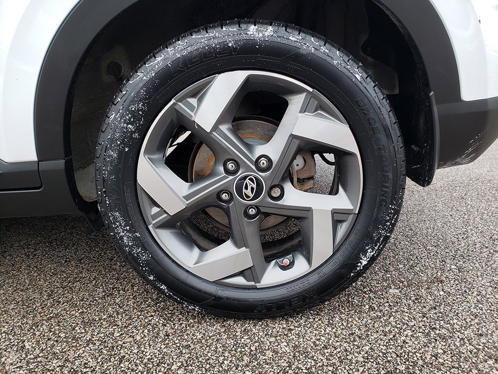 Used 2020 Hyundai Venue SEL w/ Convenience + Premium Package image 15