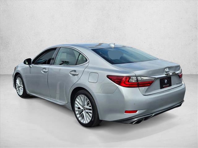 Used 2016 Lexus ES 350 w/ Luxury Package w/Wood Trim image 6