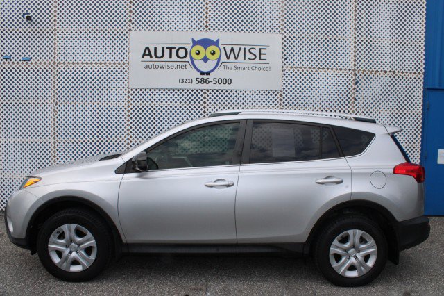 Used 2015 Toyota RAV4 LE FWD image 9