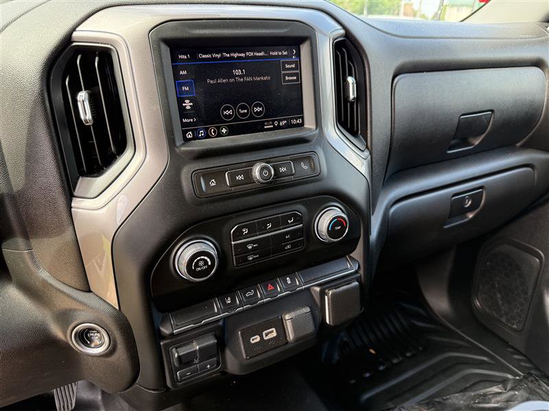 Used 2024 Chevrolet Silverado 2500 W/T image 8