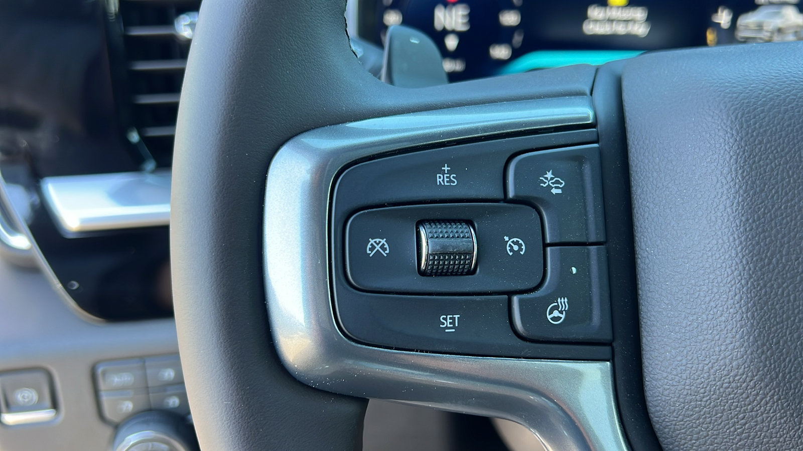 New 2026 Chevrolet Silverado 1500 LTZ w/ LTZ Premium Package AWD/4WD image 28