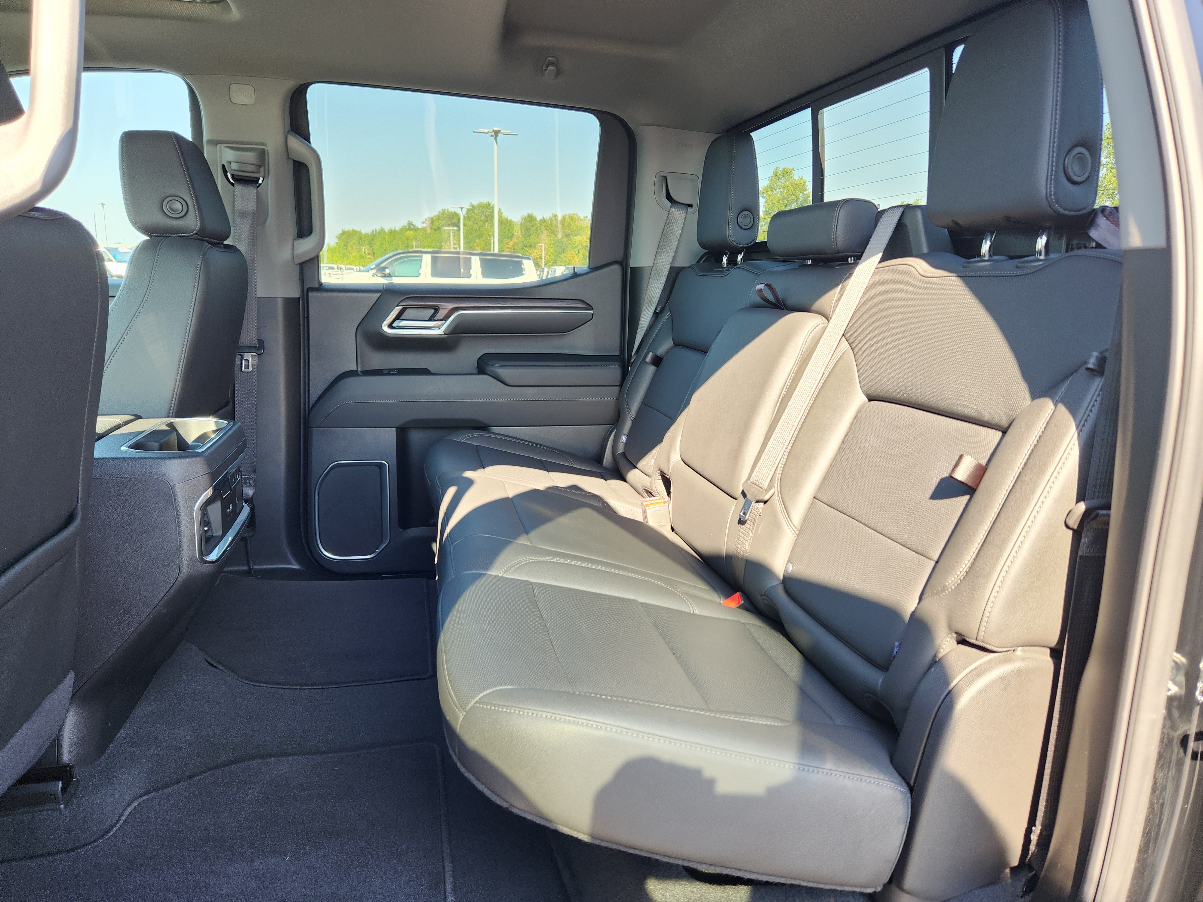 Used 2024 GMC Sierra 1500 SLT w/ SLT Premium Plus Package AWD/4WD image 12