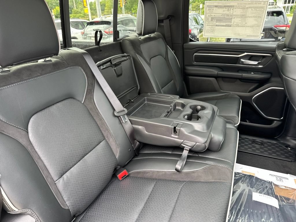 New 2027 RAM 1500 Laramie w/ Laramie Preferred Package AWD/4WD image 18
