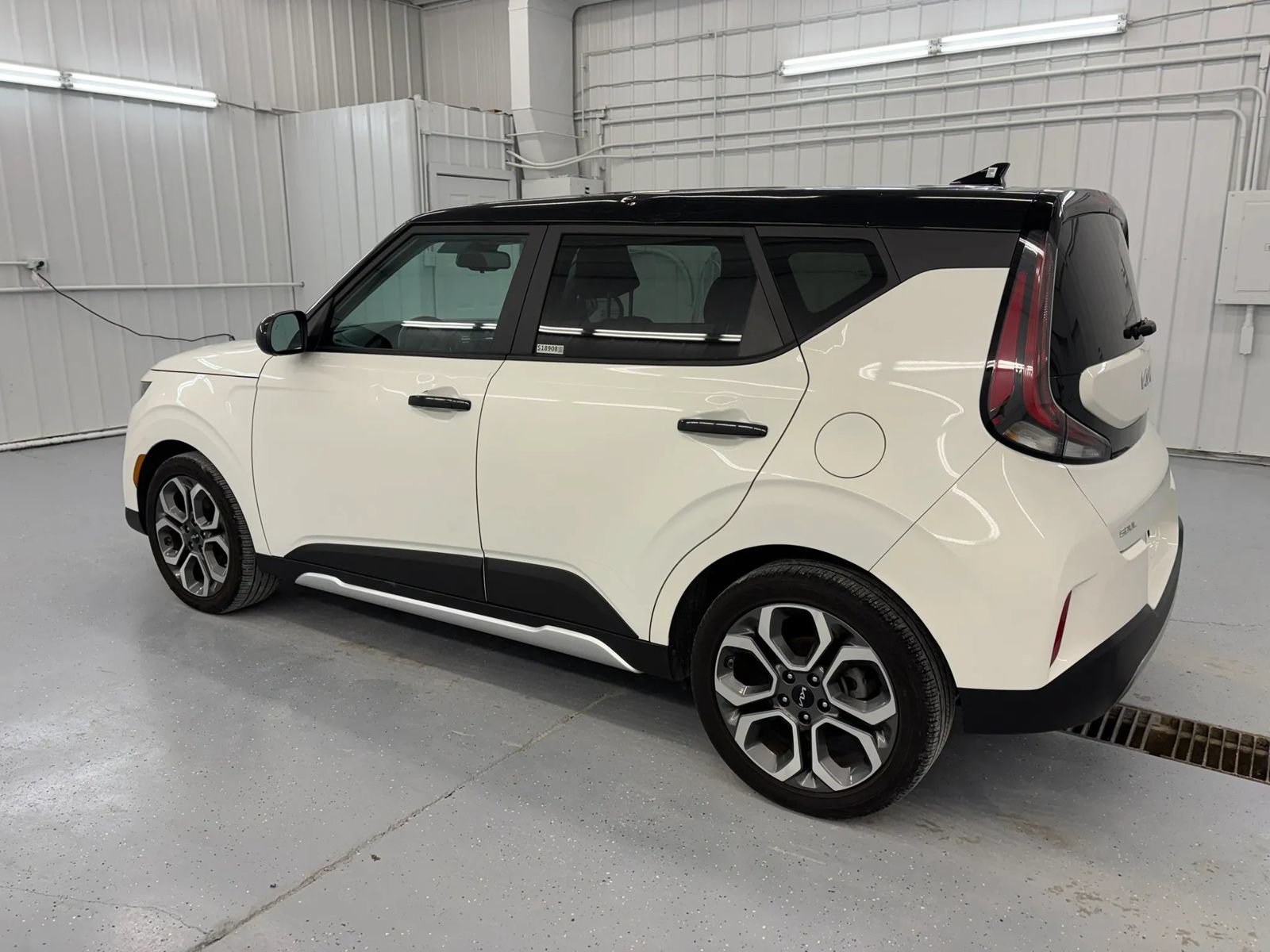 Used 2025 Kia Soul EX FWD image 3