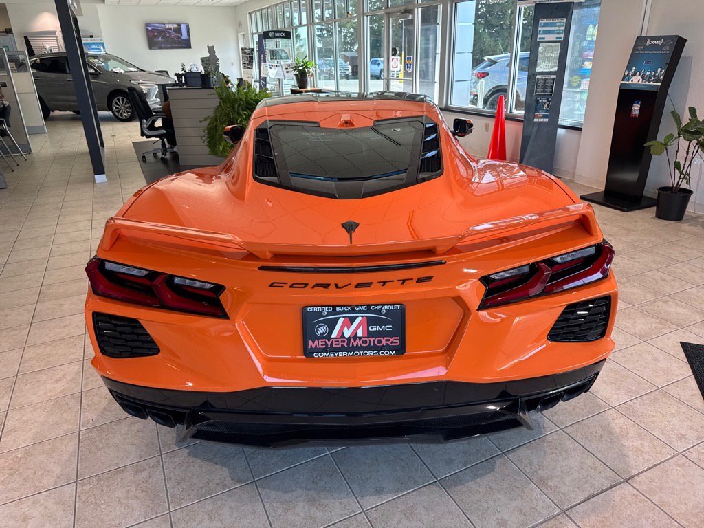 Used 2024 Chevrolet Corvette Stingray Premium Cpe w/ Z51 Performance Package RWD image 6