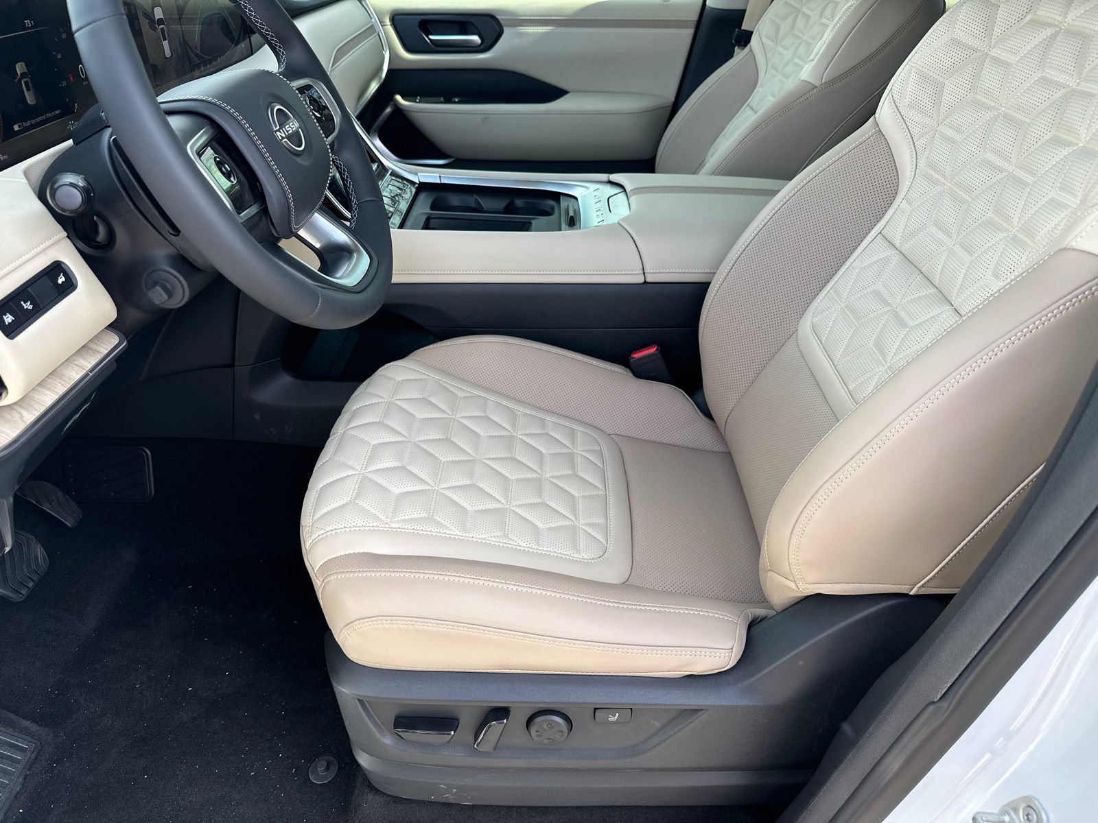 New 2026 Nissan Armada Platinum Reserve image 9