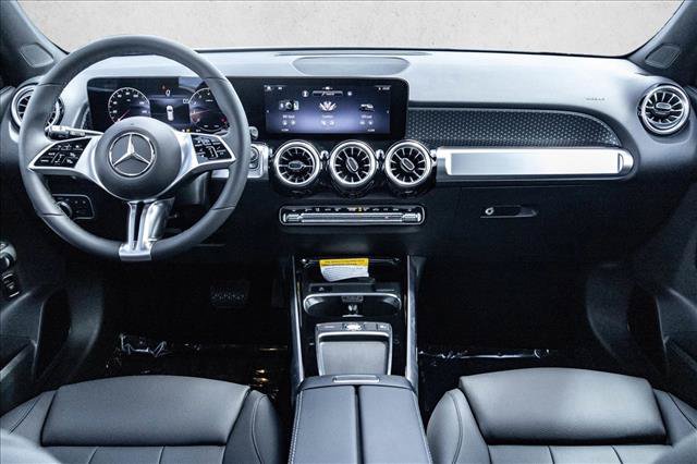 New 2026 Mercedes-Benz GLB 250 4MATIC image 18