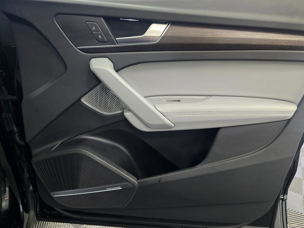 Certified 2025 Audi Q5 2.0T Premium Plus w/ Premium Plus Package image 26