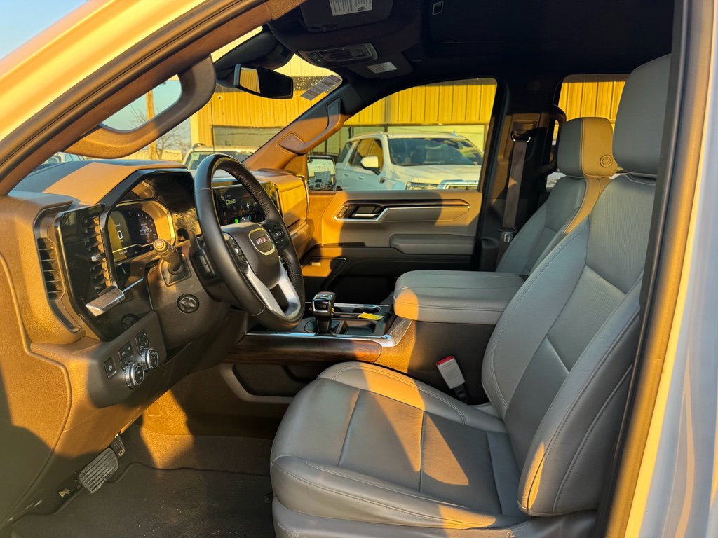Used 2024 GMC Sierra 1500 SLT w/ SLT Premium Plus Package image 12