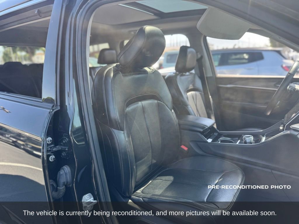 Used 2022 Jeep Grand Cherokee L Limited w/ Luxury Tech Group II RWD image 15