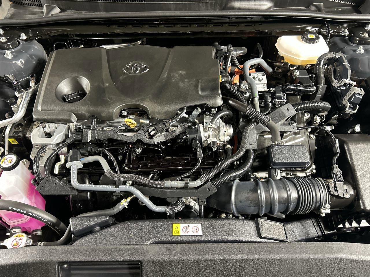 Used 2025 Toyota Camry XLE image 10