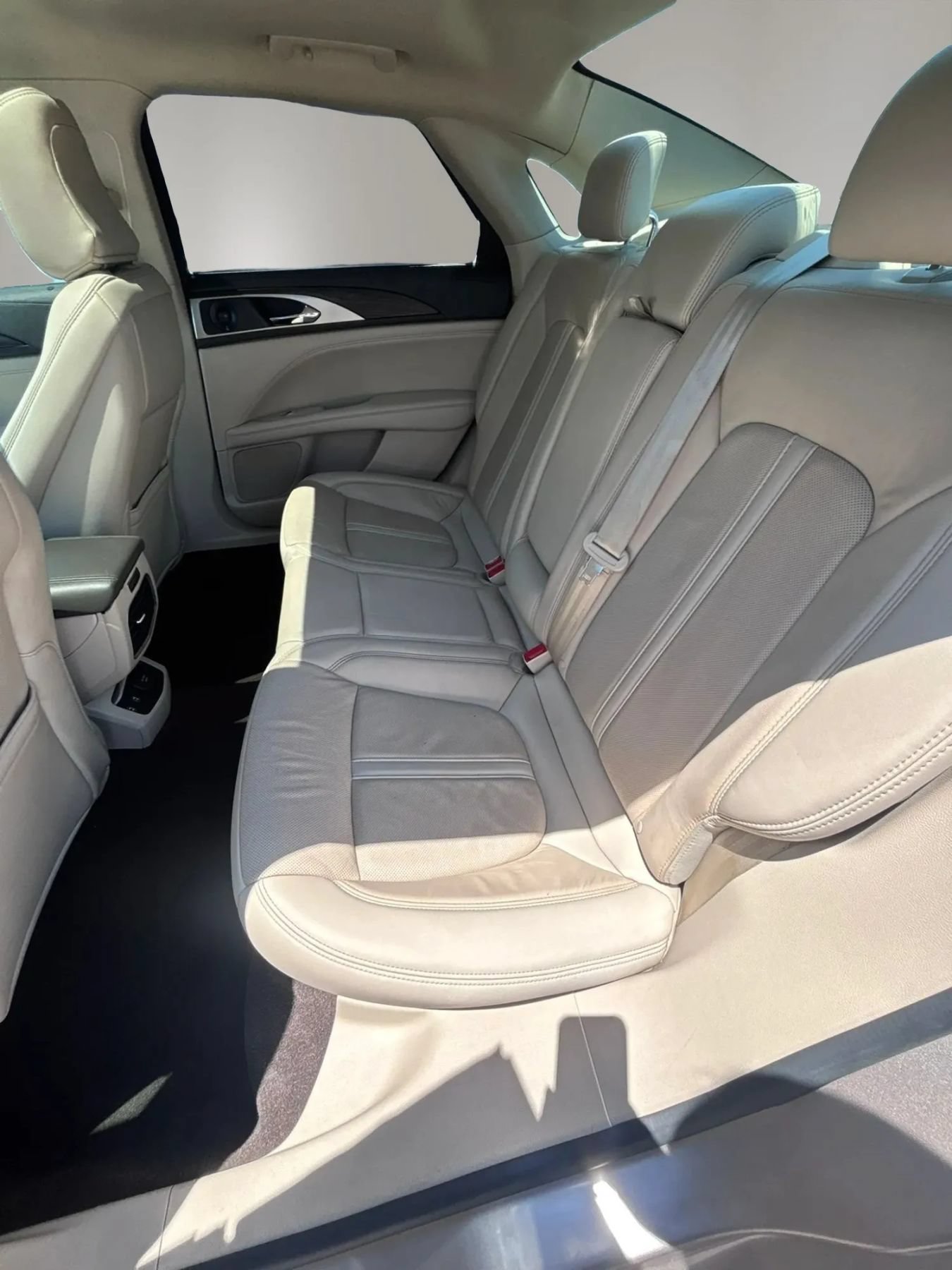 Used 2020 Lincoln MKZ Reserve w/ Elements Package FWD image 24