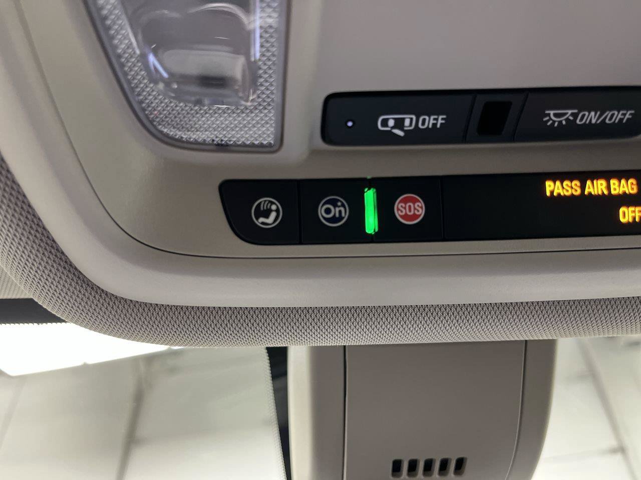 Certified 2020 Buick Regal Essence FWD image 28
