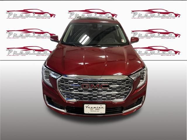 Used 2023 GMC Terrain Denali w/ Denali Premium Package AWD/4WD image 10