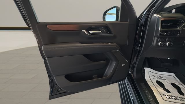 Used 2026 GMC Yukon Denali w/ Sun & Power Step Package AWD/4WD image 7