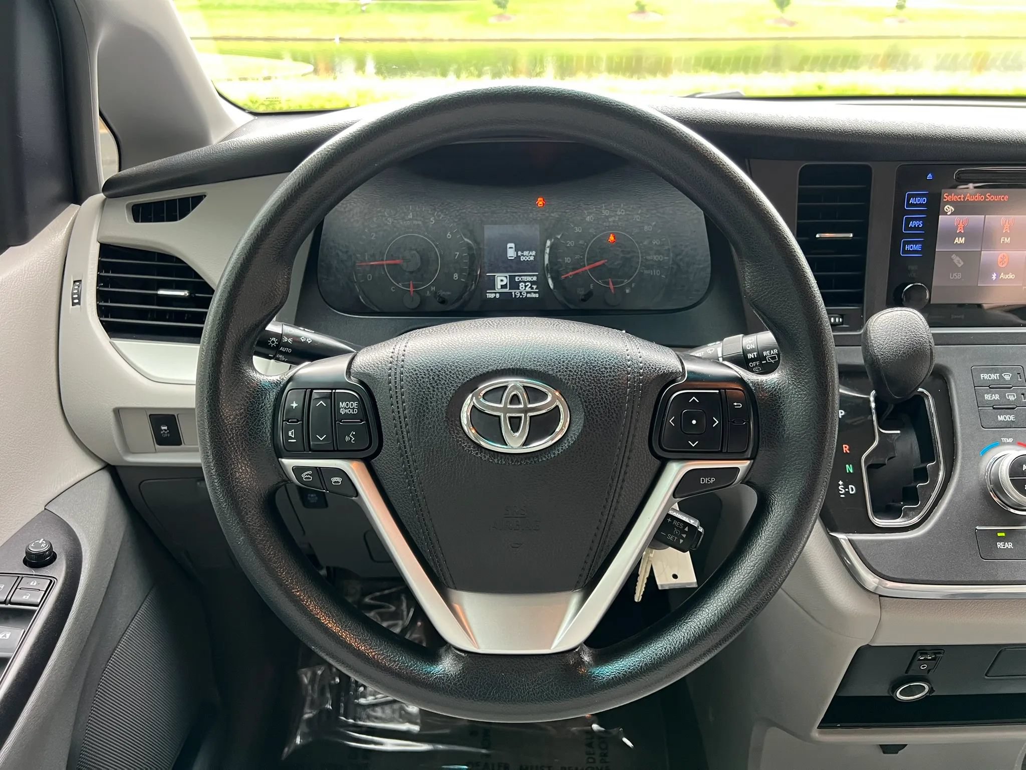 Used 2017 Toyota Sienna LE w/ Protection Package AWD/4WD image 23