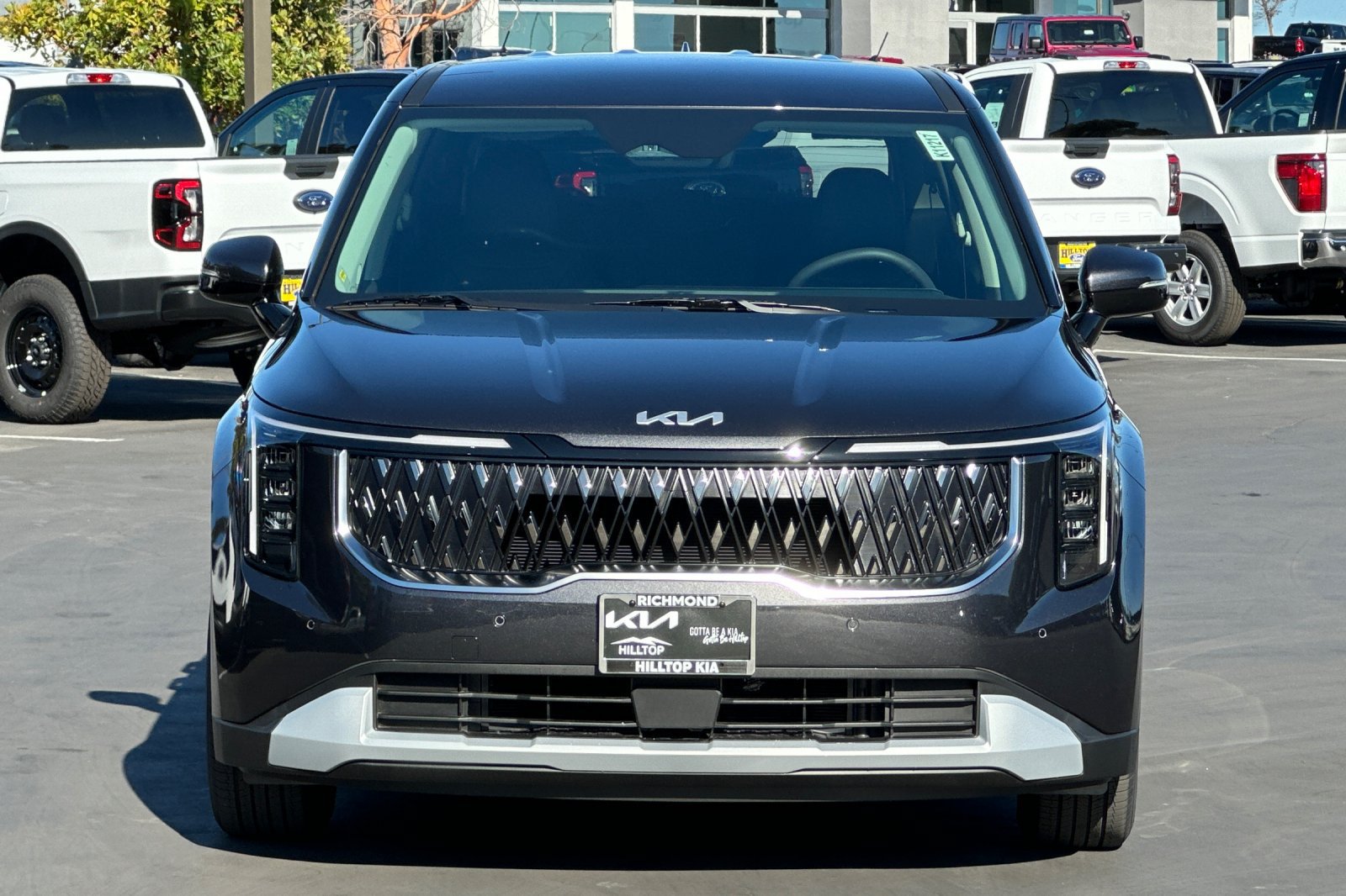 New 2027 Kia Carnival FWD image 9
