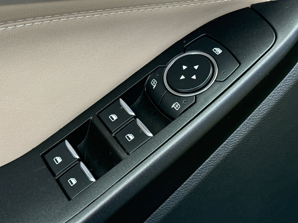 Used 2020 Ford Explorer XLT w/ Equipment Group 202A image 13