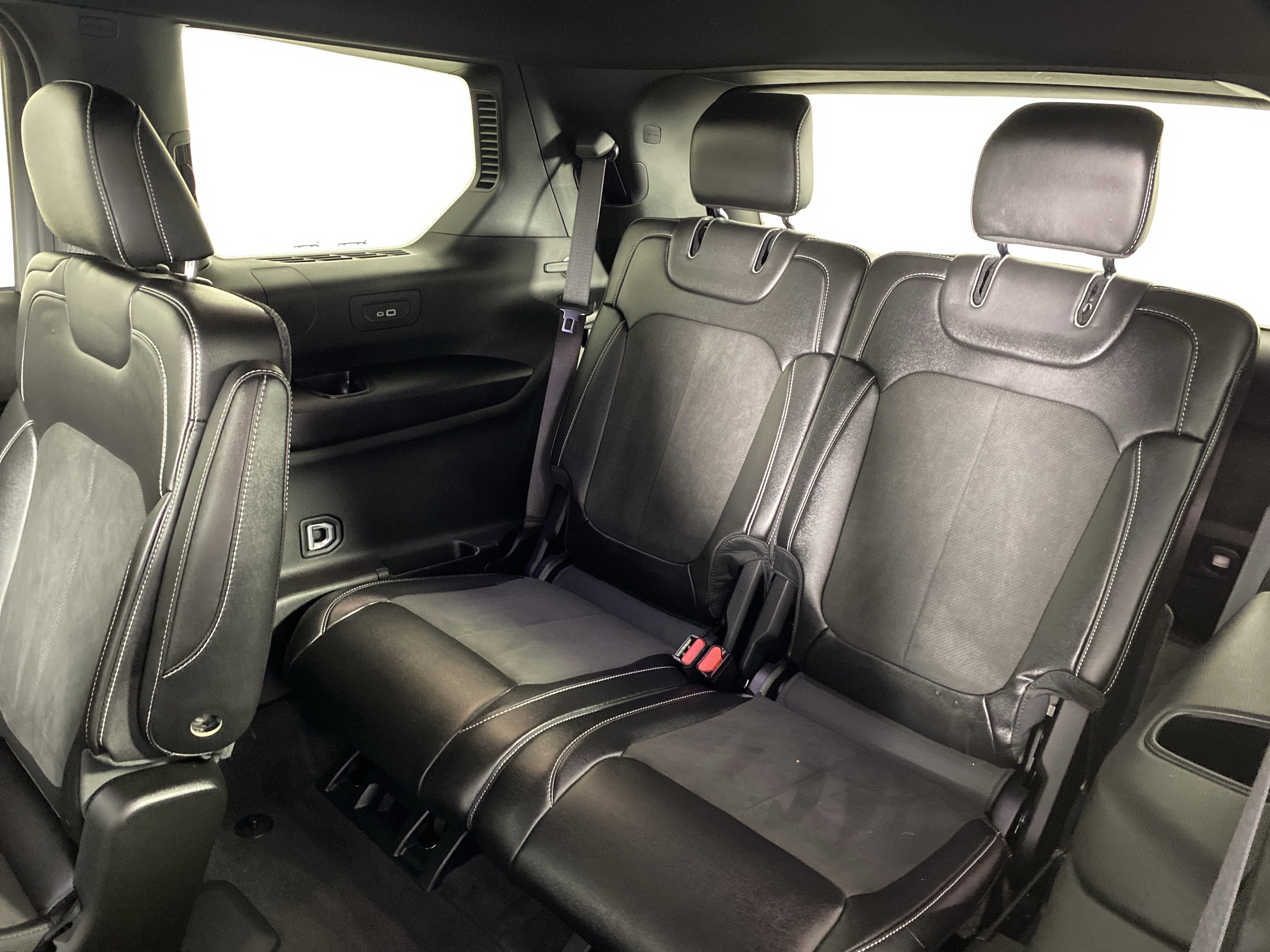 Used 2023 Jeep Grand Cherokee L Laredo image 33