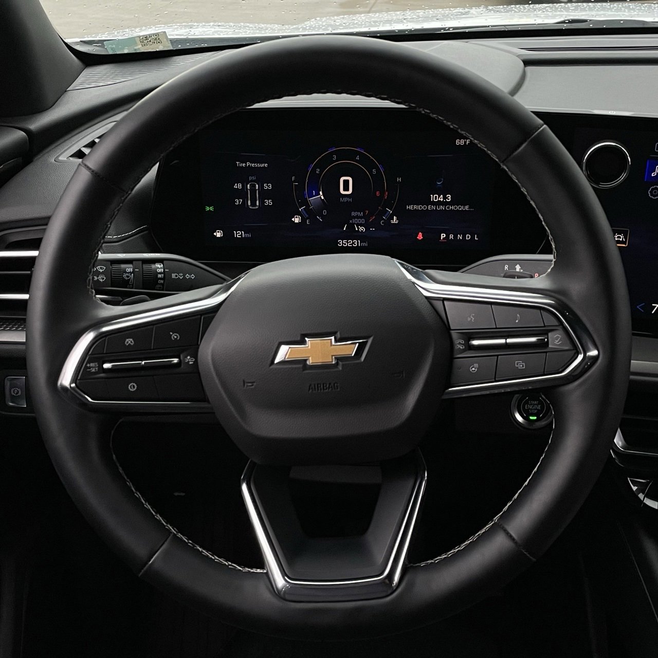 Used 2025 Chevrolet Traverse LT image 12